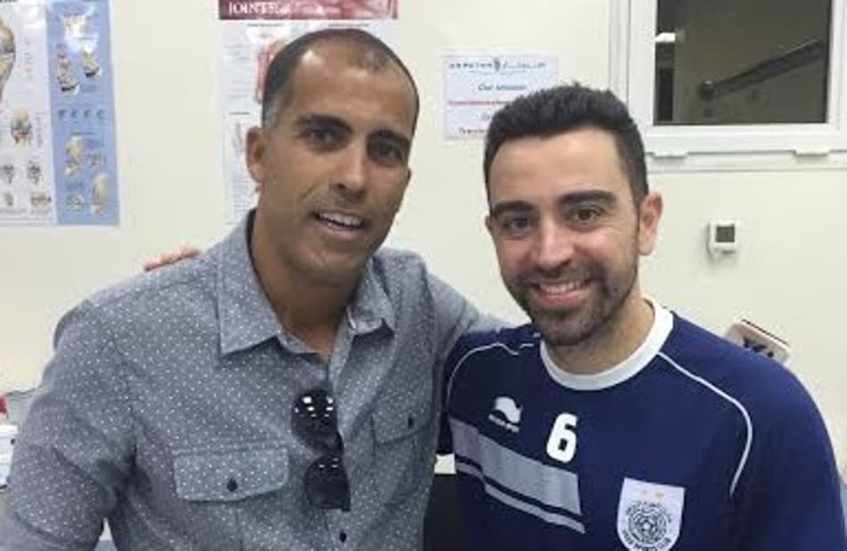 Em visita ao Qatar, Felipe encontra Xavi no Al-Sadd