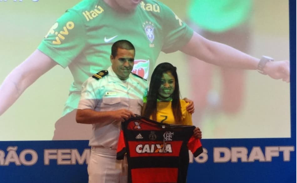 CBF faz draft do futebol feminino, e Flamengo e Corinthians têm mais reforços para o Brasileirão
