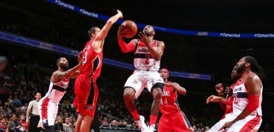 Com triplo duplo de John Wall, Wizards bate Pelicans