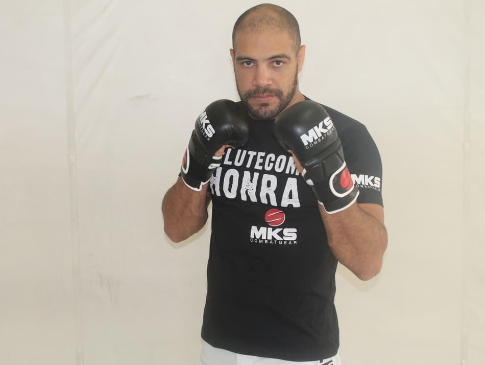 'Vence quem cometer menos erros', diz Thales, sobre luta contra Mousasi
