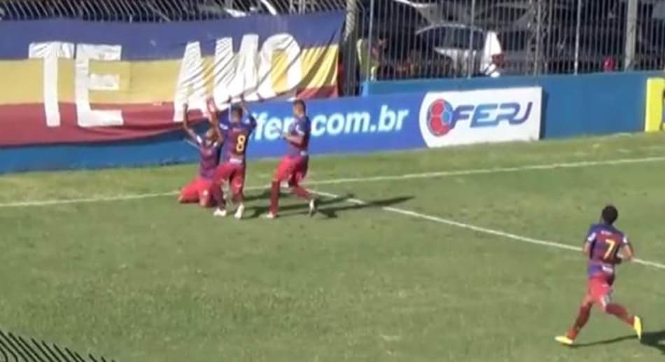 Madureira vence o Macaé e se aproxima de vaga na próxima fase