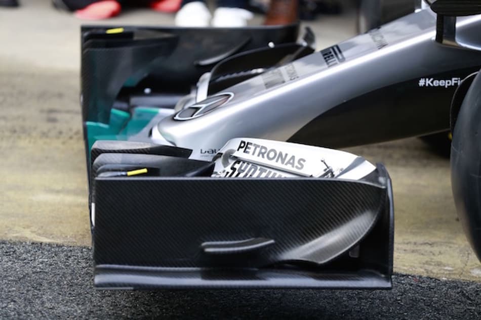 Mercedes testa bico inovador em Barcelona