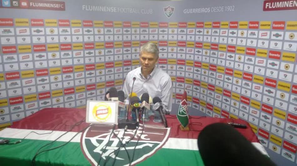 ACOMPANHE! Peter Siemsen dá entrevista para explicar mudanças no Fluminense