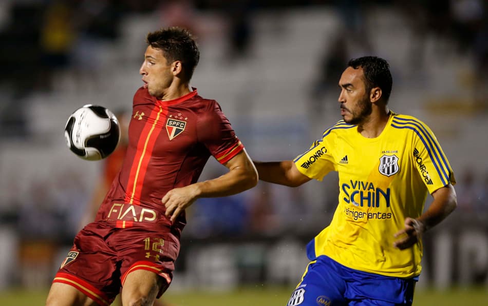 São Paulo perde para a Ponte Preta no Moisés Lucarelli e aumenta a pressão