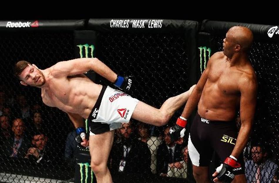 Bisping e Anderson Silva faturam bônus de melhor luta do UFC Londres
