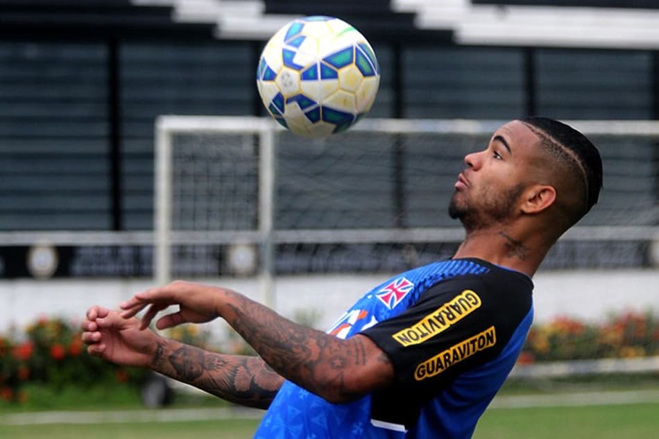 Ex-meia do Vasco está próximo de ser oficializado pelo Goiás