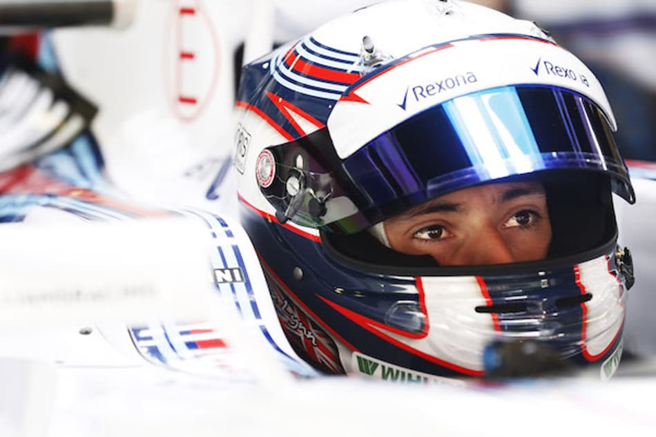Alex Lynn permanece como piloto de desenvolvimento da Williams