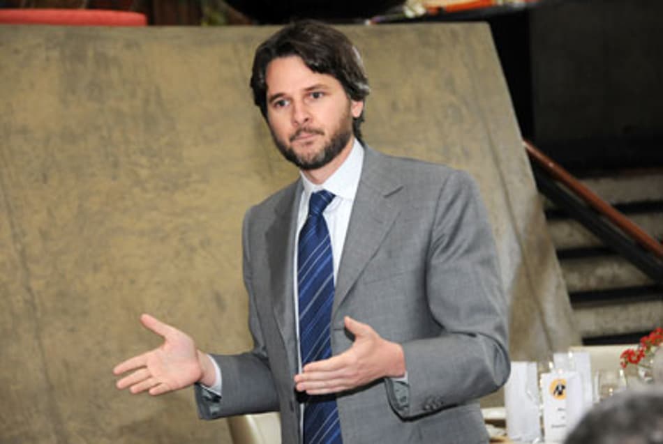 Após dois anos de estudo, advogados têm proposta para 'salvar o futebol'