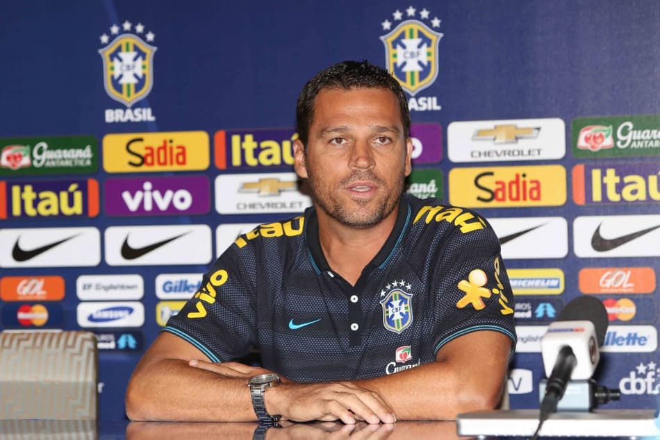 Ex-auxiliar de Luxemburgo e Gallo terá 'carreira solo' na China