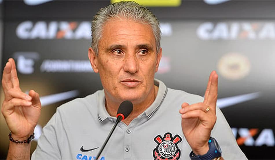 ACOMPANHE! Tite conversa com a imprensa após treino do Corinthians