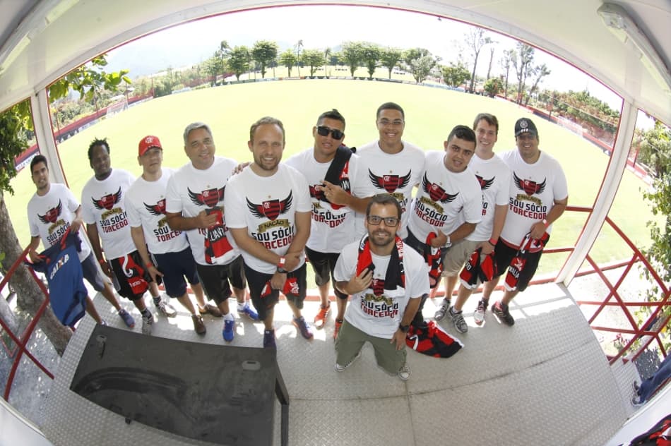 Sócios-torcedores do Flamengo ‘inauguram’ novo CT do clube