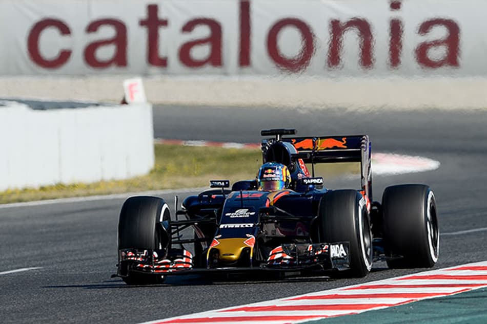 Carlos Sainz Jr. espera ter chance de correr pela Red Bull