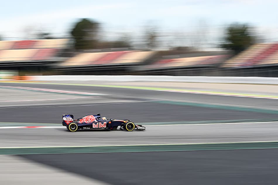 Toro Rosso espera conquistar pódios em 2016