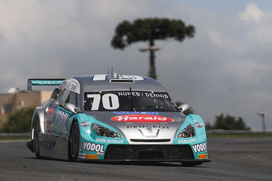 Stock Car: Nunes e Dirani são os mais rápidos dos treinos extras