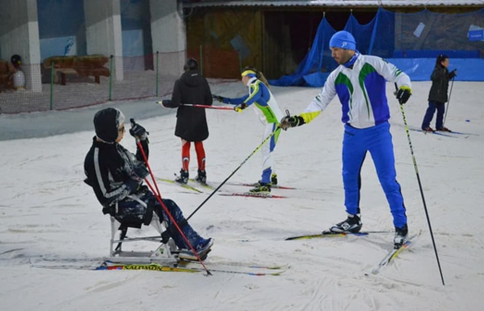 Projeto leva atletas paralímpicos ao Snowland