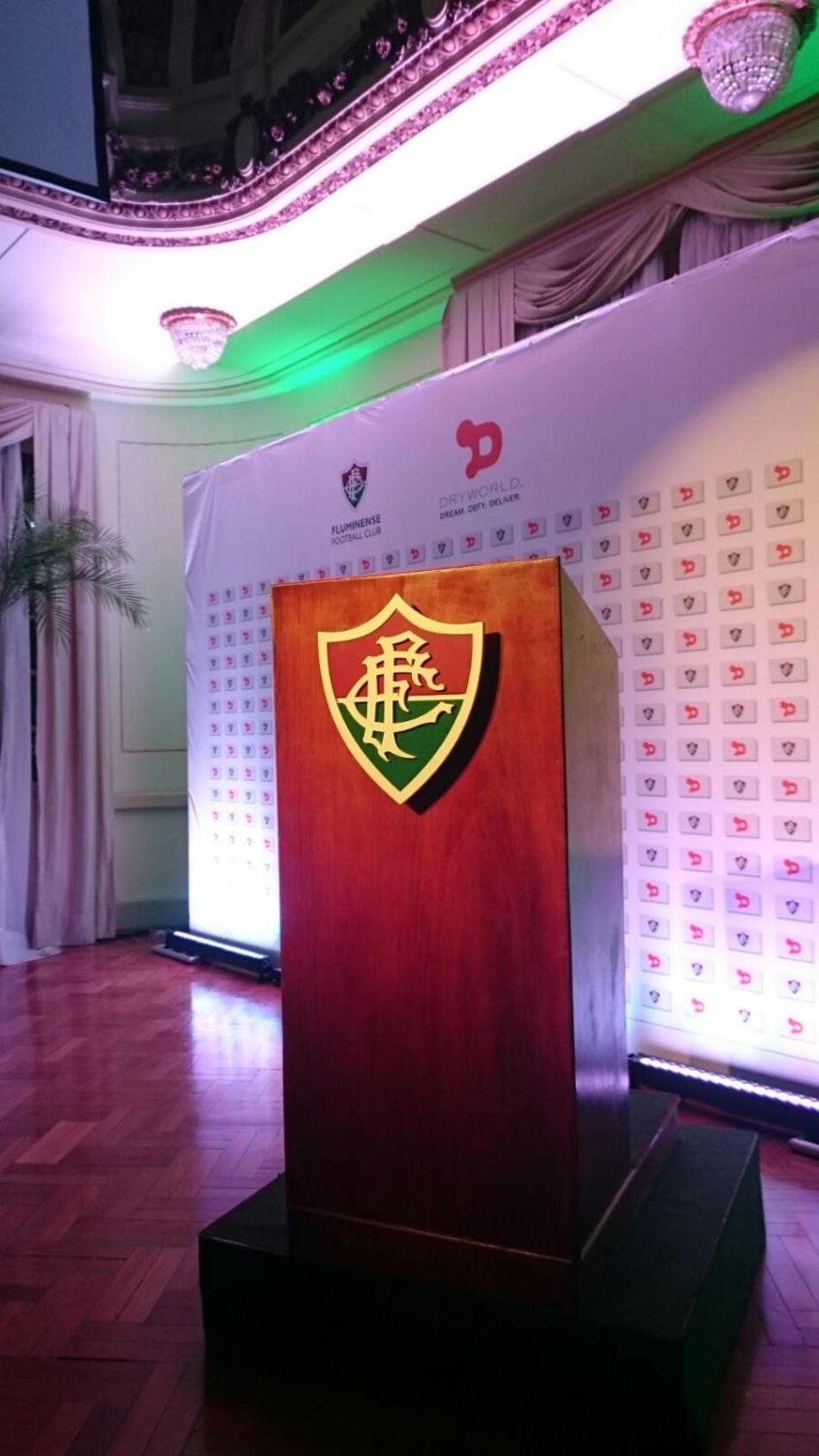 AO VIVO: Acompanhe o lançamento do novo uniforme do Fluminense