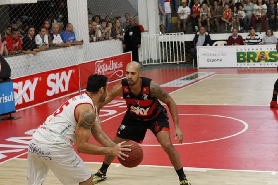 Flamengo vence a terceira partida seguida no NBB, sobre o Caxias
