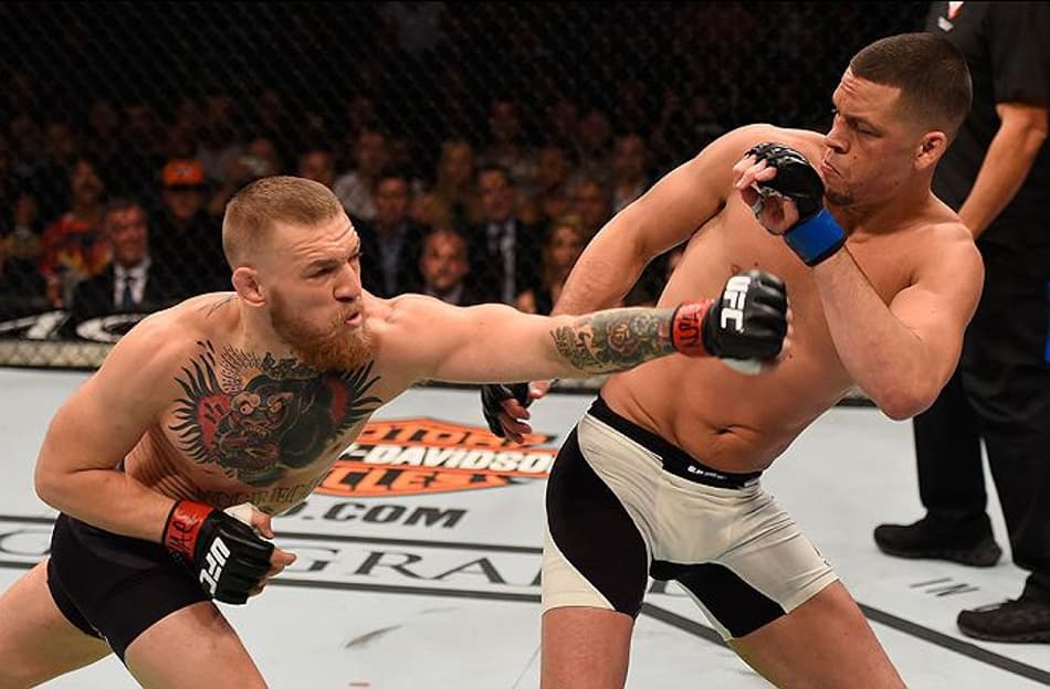 Vídeo mostra McGregor treinando com atleta alto para simular Diaz