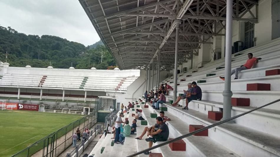 AGORA! Levir Culpi comanda o primeiro treino no Fluminense