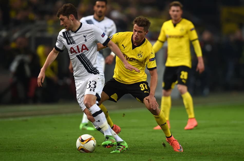 AO VIVO! Borussia Dortmund e Tottenham duelam pela Liga Europa