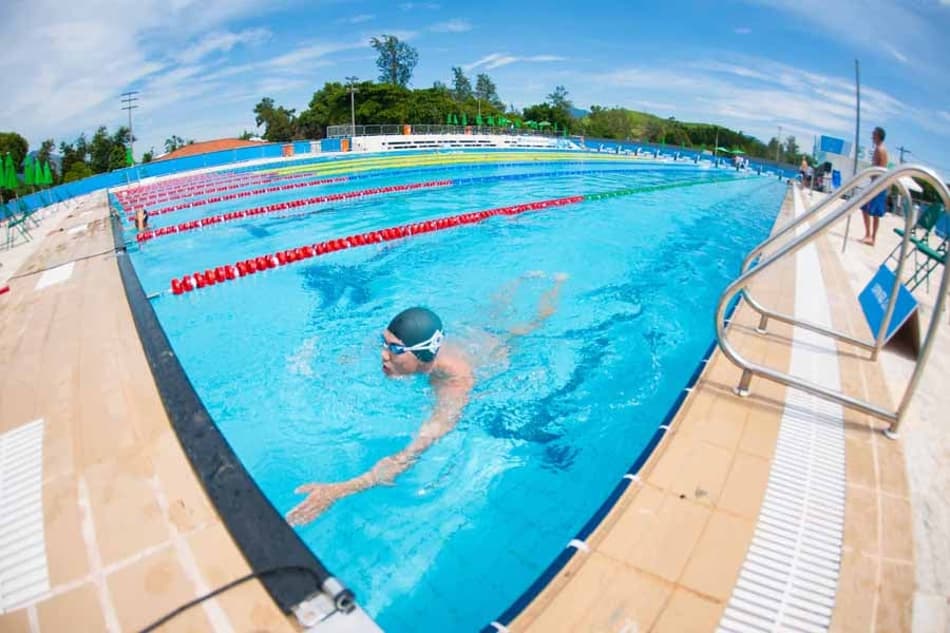 Falta de sombra e de torcida frustra brazucas do pentatlo em teste no Rio