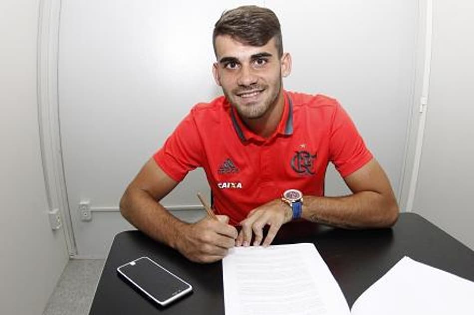 Flamengo renova com joia até o fim de 2020: ‘Quero dar muitas alegrias’
