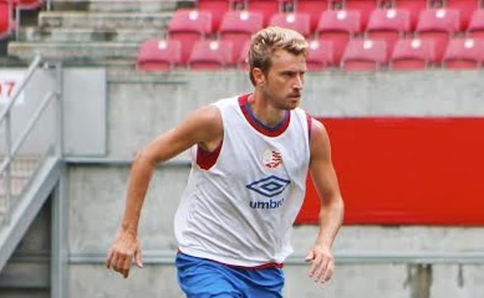 Recuperado de edema na coxa, Rafael Pereira está à disposição no Náutico