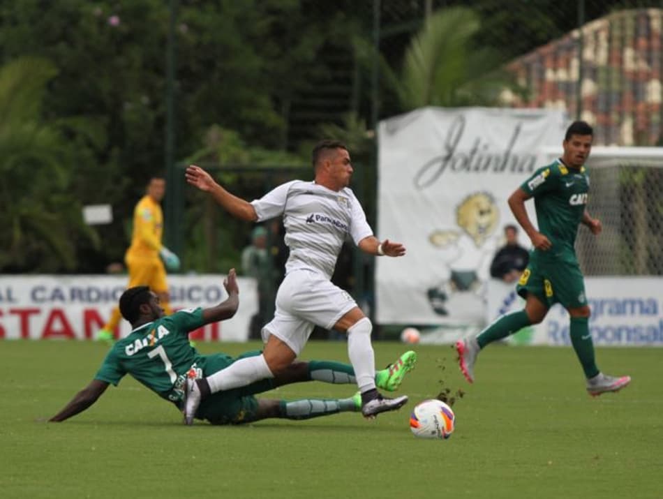 Dinélson elogia vitória do líder JMalucelli sobre o Coritiba