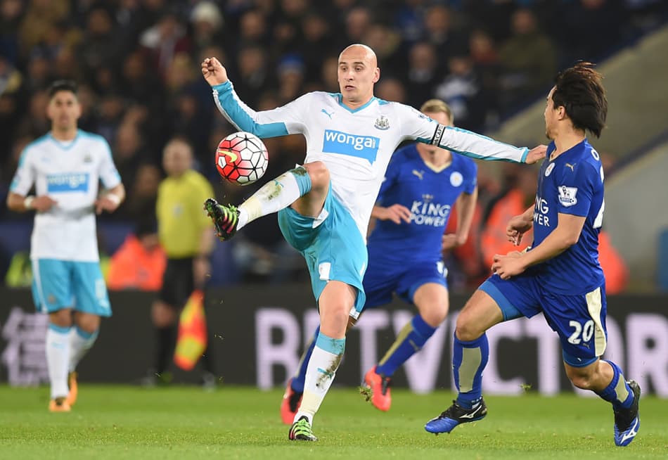 AGORA! Leicester recebe o Newcastle e quer ampliar vantagem no Inglês