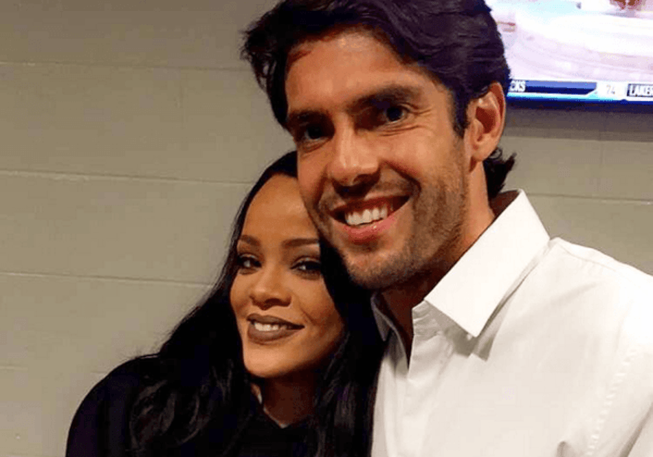 Fora de campo: Kaká aproveita show e posa com Rihanna no camarim