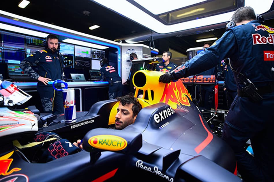 Mark Webber enaltece velocidade de Daniel Ricciardo