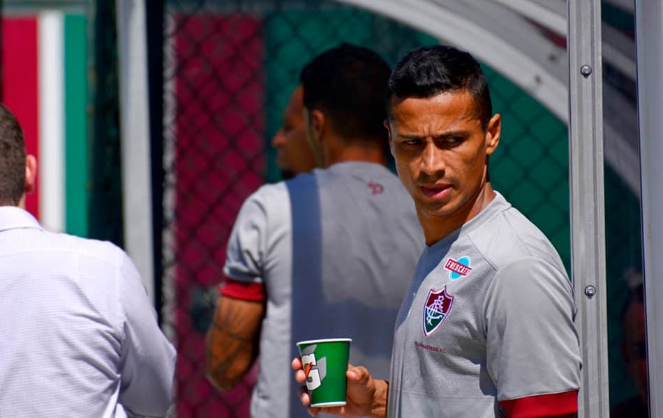 Cícero - Fluminense treinando com a nova camisa