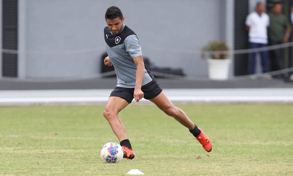 AO VIVO! Siga tudo que rola no treino do Botafogo