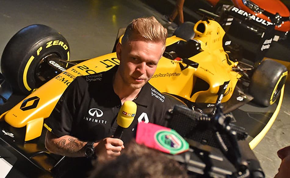 Kevin Magnussen critica restrições do uso do rádio