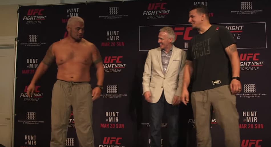 Mark Hunt e Frank Mir brincam em encarada antes do UFC Austrália