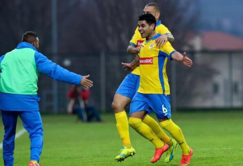 Brasileiro do Arouca desbanca medalhões e entra em seleções ideais do Português