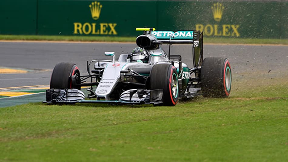 Nico Rosberg busca oportunidade largando da 2ª posição