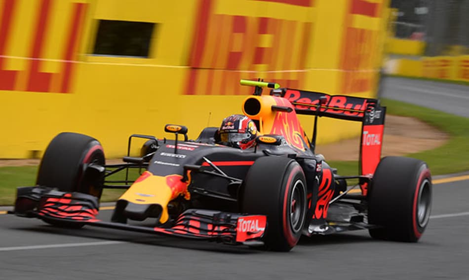 Helmut Marko: Red Bull está defendendo Daniil Kvyat