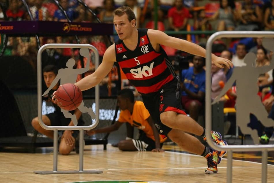 Rafael Luz, do Flamengo, leva o título do Desafio de Habilidades do NBB
