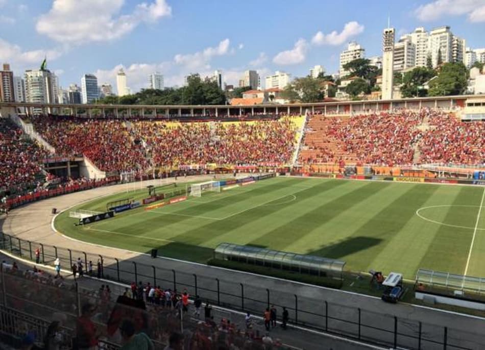 Presidente do Flamengo defende Fla-Flu no Pacaembu e tabela tem brecha para clássico carioca em SP