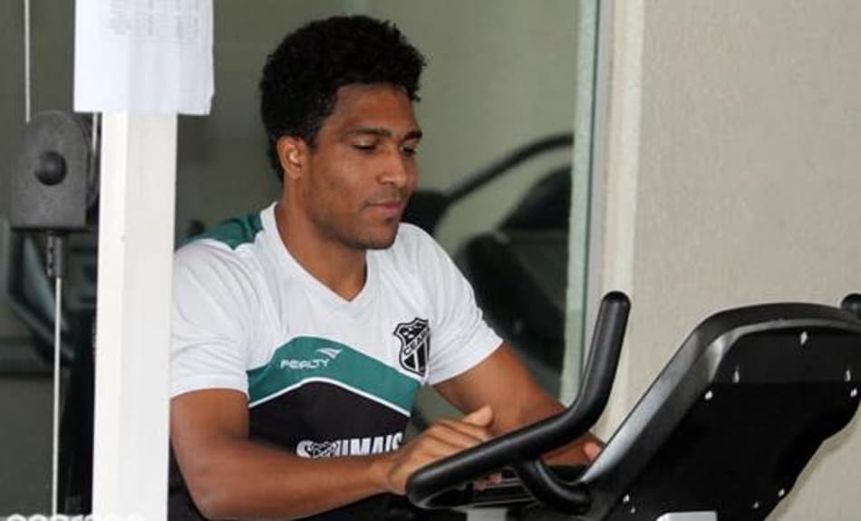 Volante afirma que Ceará não pode errar contra o Vitória da Conquista