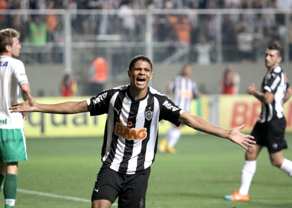 Lateral é liberado pela CBF e poderá atuar pelo Galo na segunda-feira