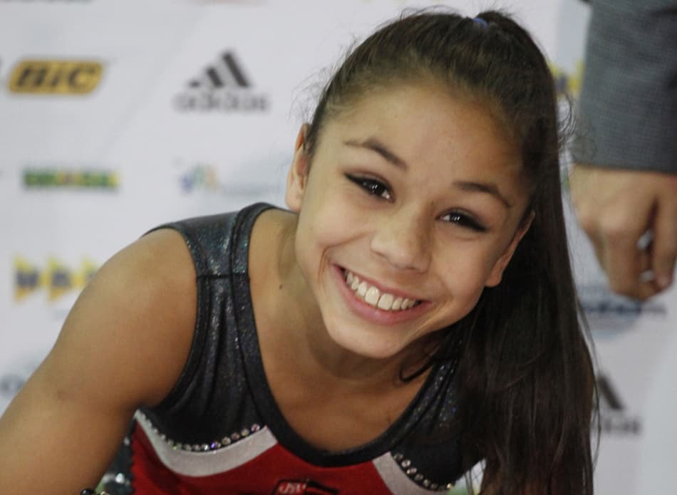 Joia da ginástica de 16 anos assina com Flamengo e destaca fator torcida