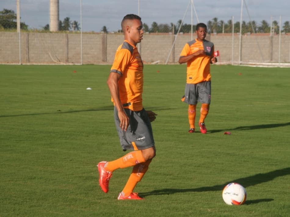 Visando classificação, CRB enfrenta o Estanciano pela Copa do Nordeste