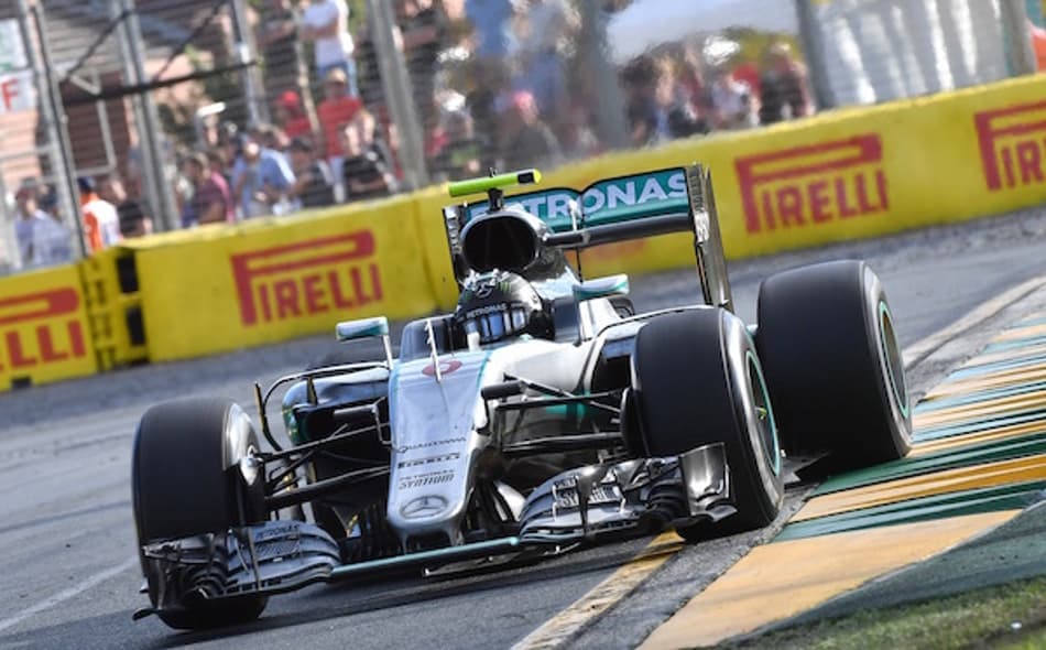 Mercedes deve discutir renovação de contrato com Rosberg