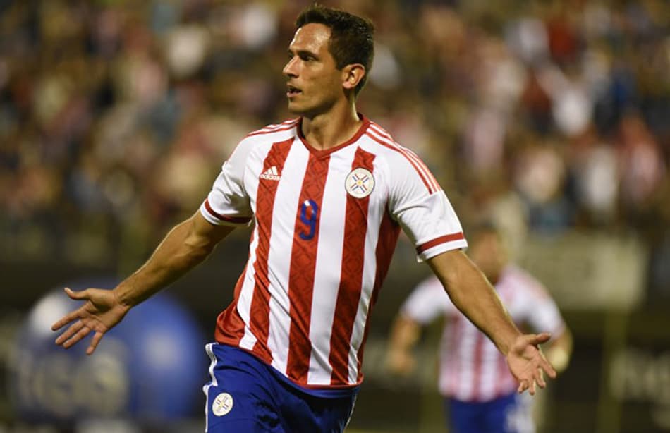Roque Santa Cruz não descarta retorno à seleção paraguaia