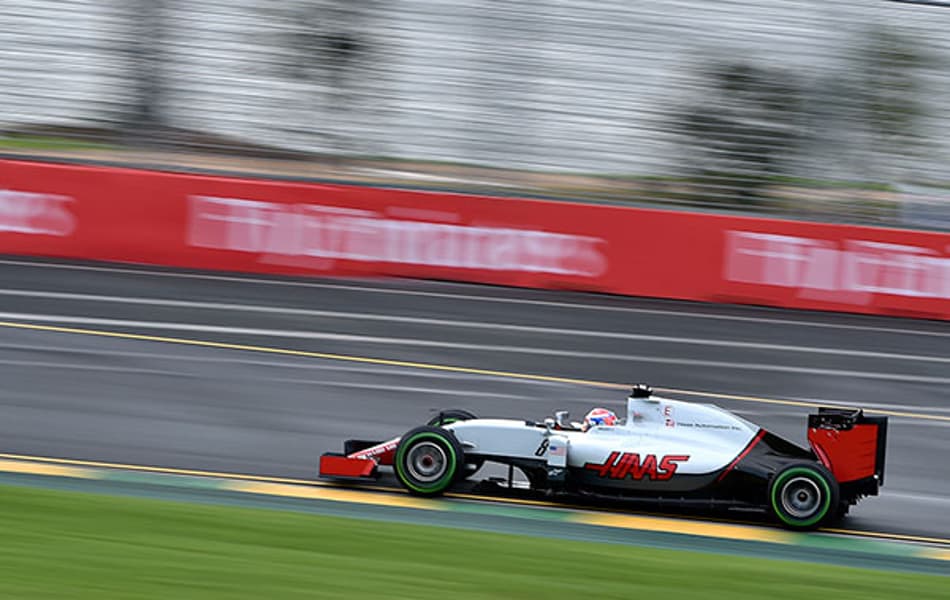 Haas culpa inexperiência por erros da equipe novata