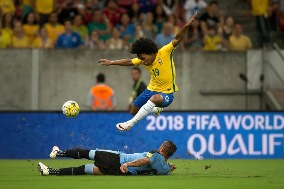 AO VIVO! Em Pernambuco, Brasil enfrenta o Uruguai pelas Eliminatórias