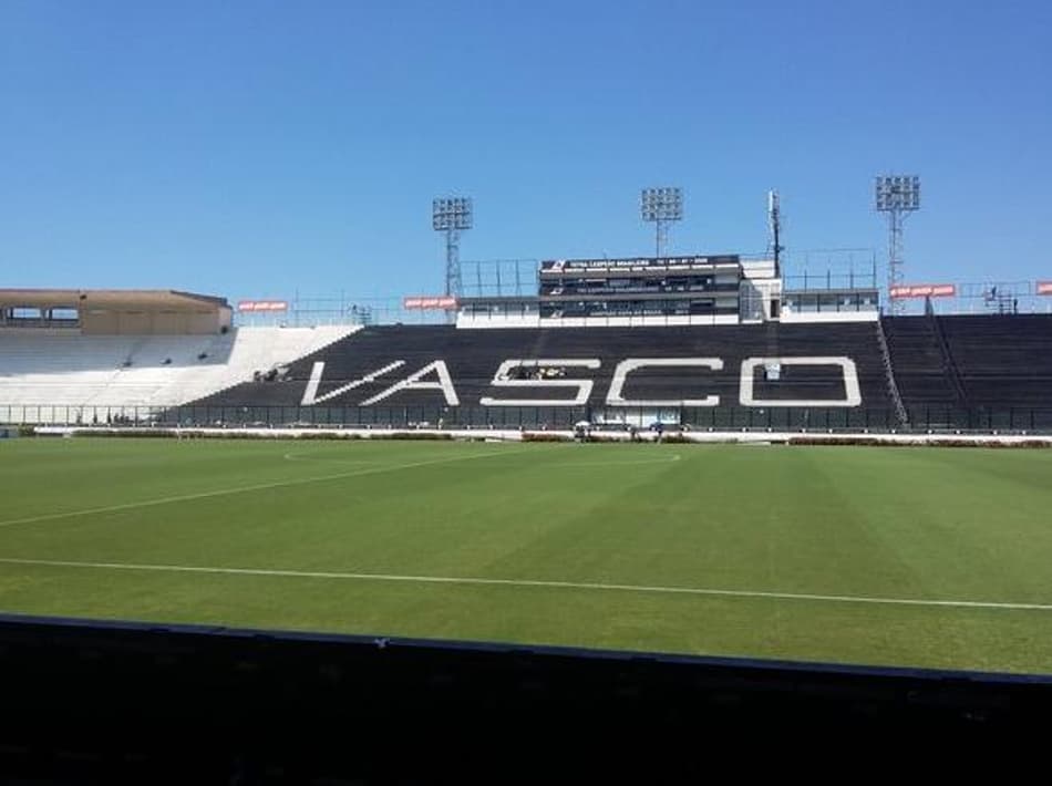 Siga o climão da partida do Vasco contra o Volta Redonda