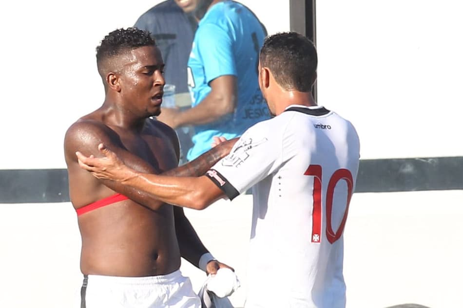 Bota não vence o Vasco há sete jogos. Último triunfo alvinegro teve gol de Seedorf